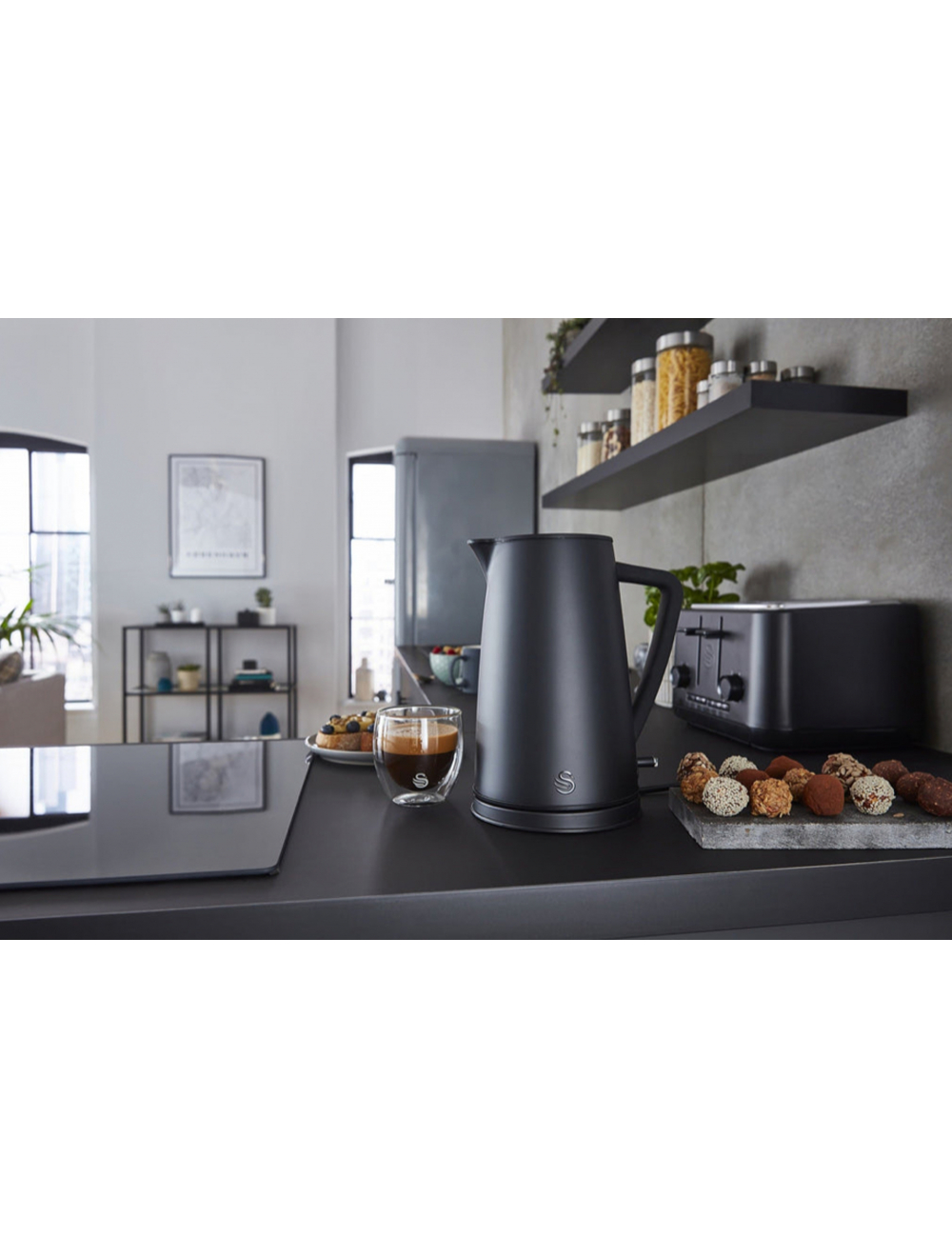 Swan nordic black kettle top